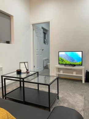 Private 1 Bedroom Apartment in Bham City Centre with Free Parking